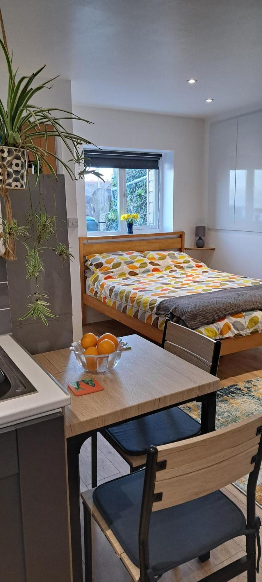 Modern Studio Apartment With Outstanding Views, Sleeps 2 Newlyn Eksteriør bilde