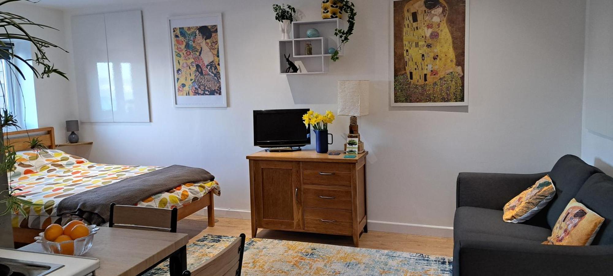 Modern Studio Apartment With Outstanding Views, Sleeps 2 Newlyn Eksteriør bilde